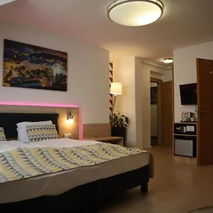 3* Ξενοδοχείο Christina
